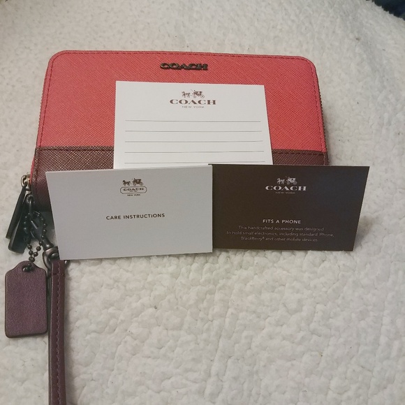 NWT! Coach Colorblock Double Zip Leather Wristlet - Picture 3 of 10